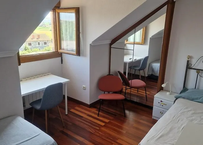 Atico Con Terraza En דירה *